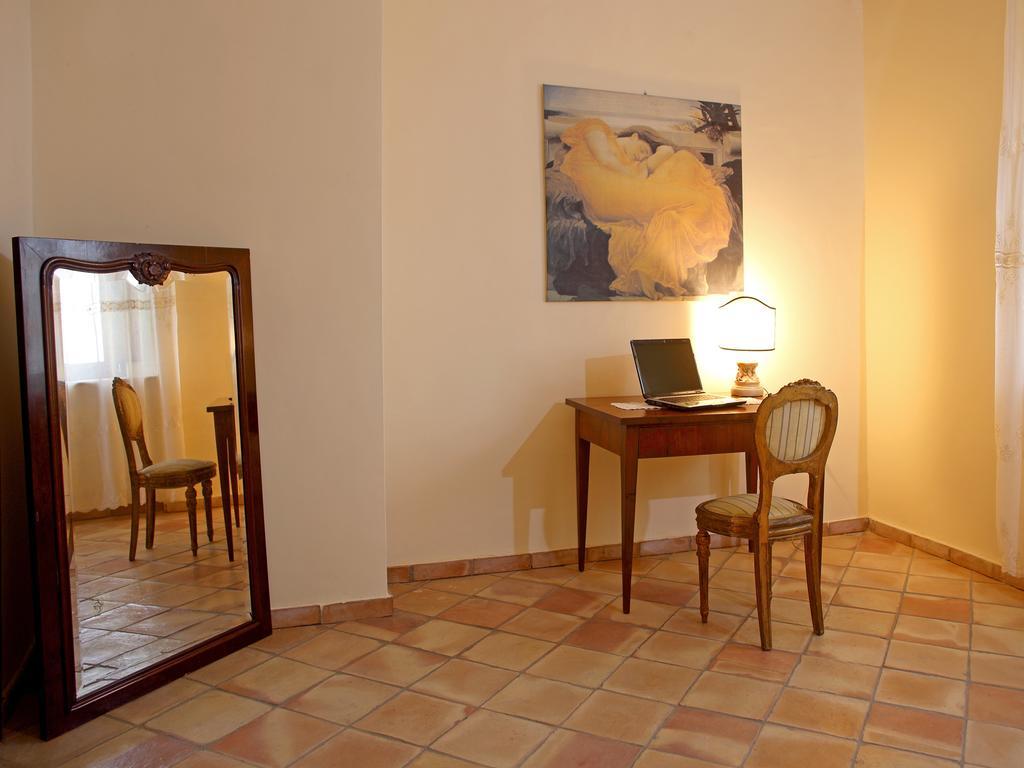 Palazzo Madeo - Residenza D'Epoca Bed & Breakfast Crosia Eksteriør bilde
