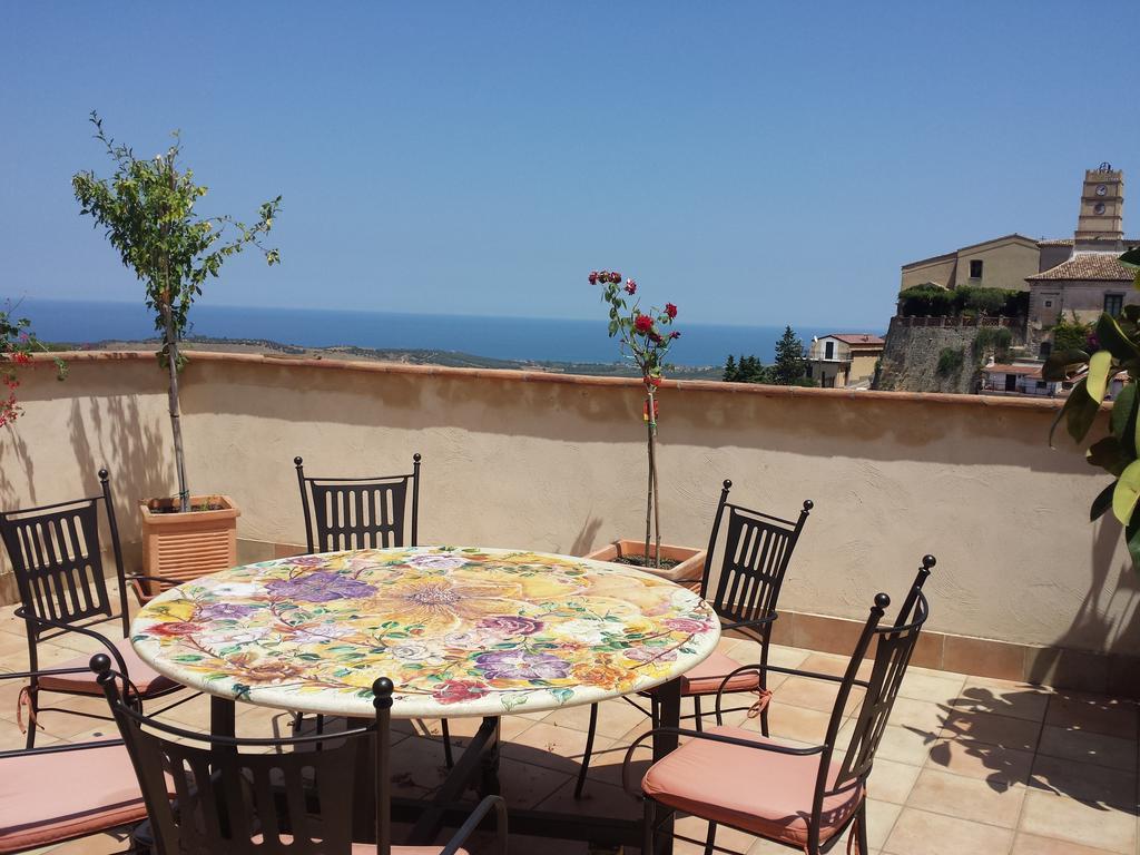 Palazzo Madeo - Residenza D'Epoca Bed & Breakfast Crosia Eksteriør bilde
